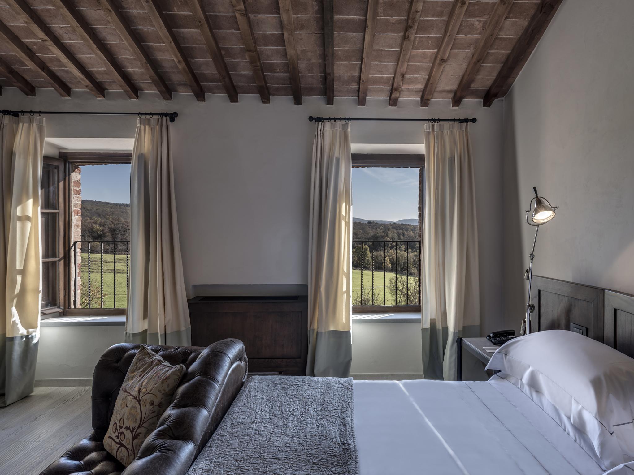 Castel Monastero - The Leading Hotels Of The World Castelnuovo Berardenga Extérieur photo